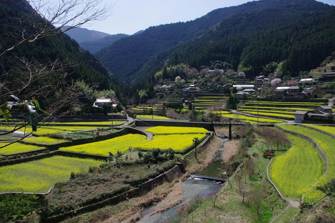 توكوشيما Kamiyama Onsen Hotel Shikinosato & Iyashinoyu المظهر الخارجي الصورة